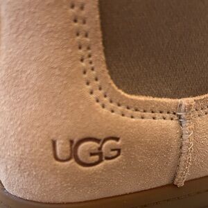 Last Season UGG Ashton Chelsea Boots